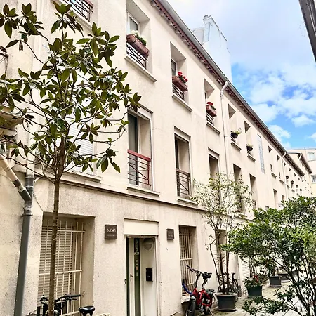 Stunning Parisian 1br Flat 5 Min From Montmartre Lägenhet *